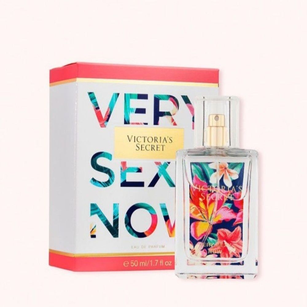 Victoria's Secret Pink and Gold Bath & Body Collection